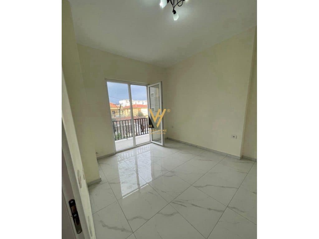 SHITET APARTAMENT 1+1+BLK TE BULEVARDI BLU, KAMEZ 9.500.000 LEKE