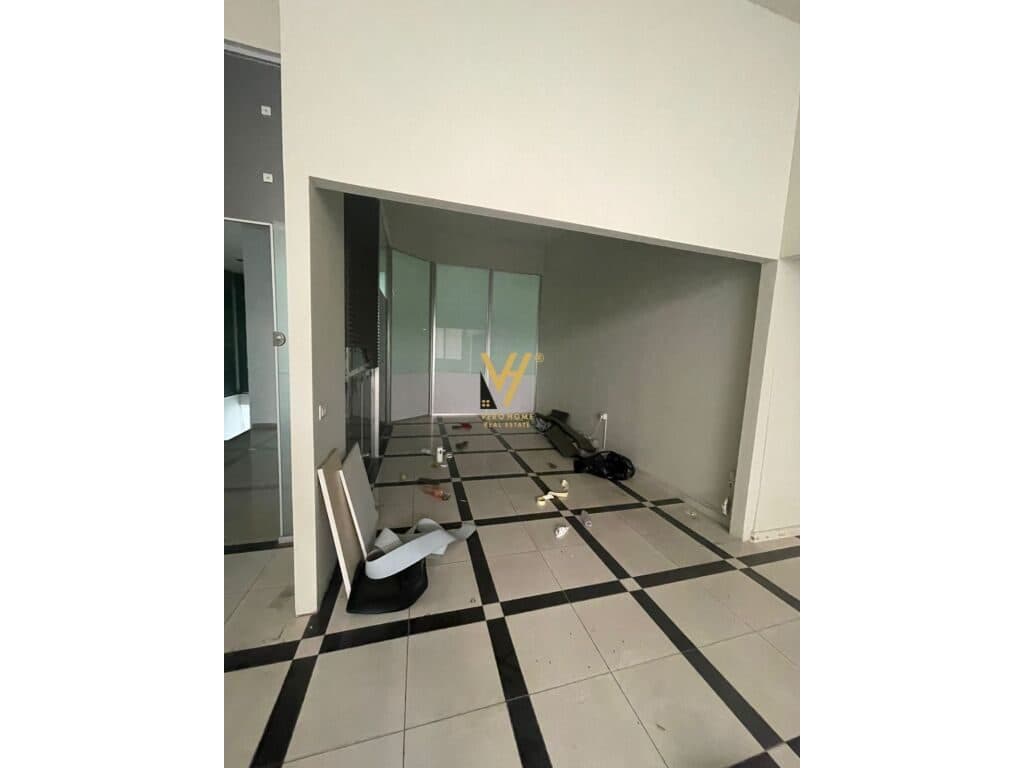 Jepet Ambient Biznesi me qera ne Selite 93 m2 3