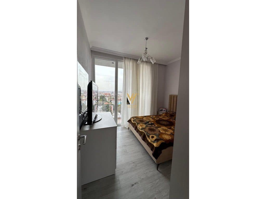 JEPET APARTAMENT 1+1+BLK ME QIRA TE SHKOLLA E KUQE 700 EURO 4