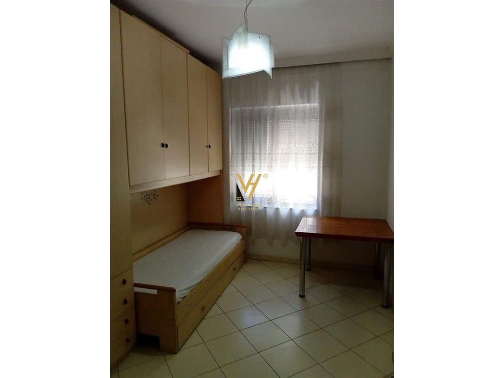 JEPET APARTMENT 2+1 ME QERA NE ASTIR 43.000 LEKE 4