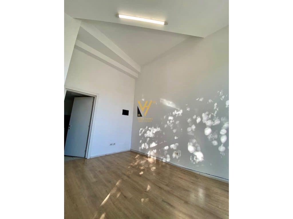 JEPET AMBIENT BIZNESI 55 M2 ME QIRA NE YZBERISHT 45.000 LEKE