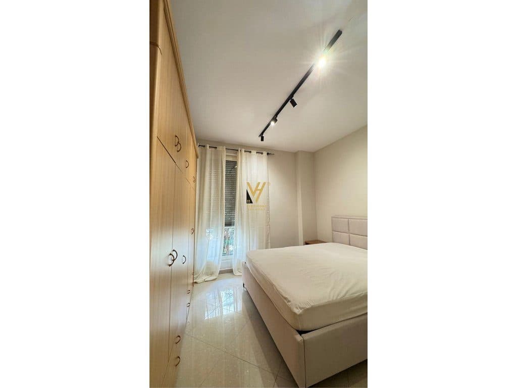 JEPET APARTAMENT 2+1+2 ME QERA TE RRUGA PETI 650 EURO 3