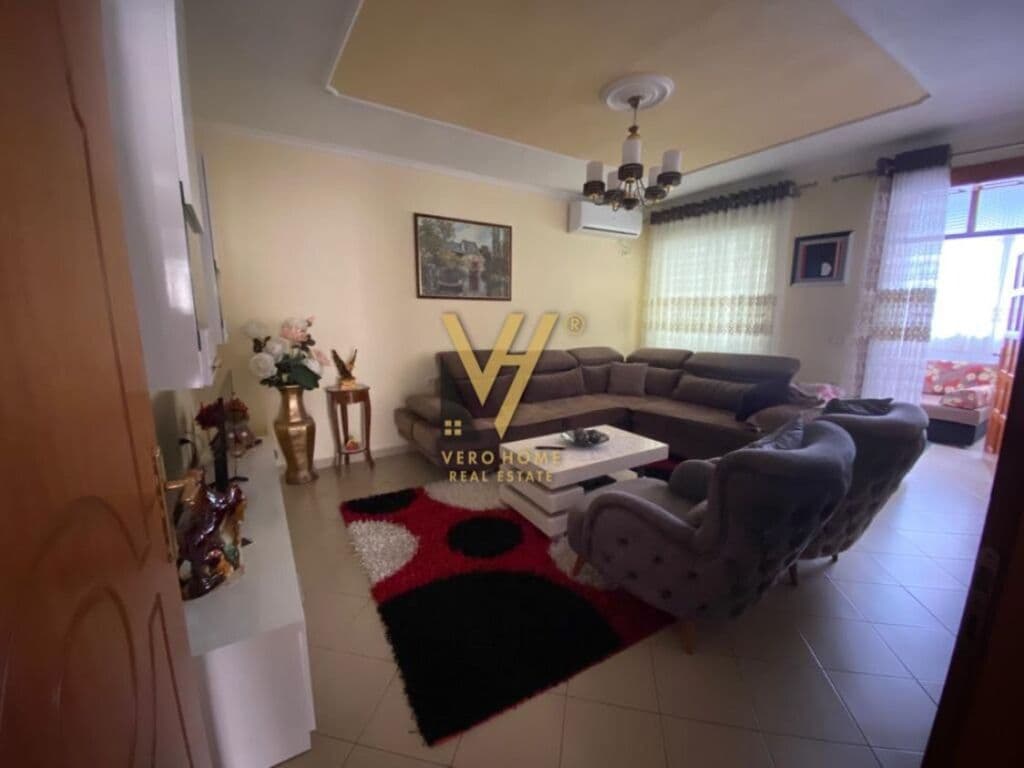 Jepet apartament 3+1+2 me qera te Rruga Stavri Themeli 130 m2