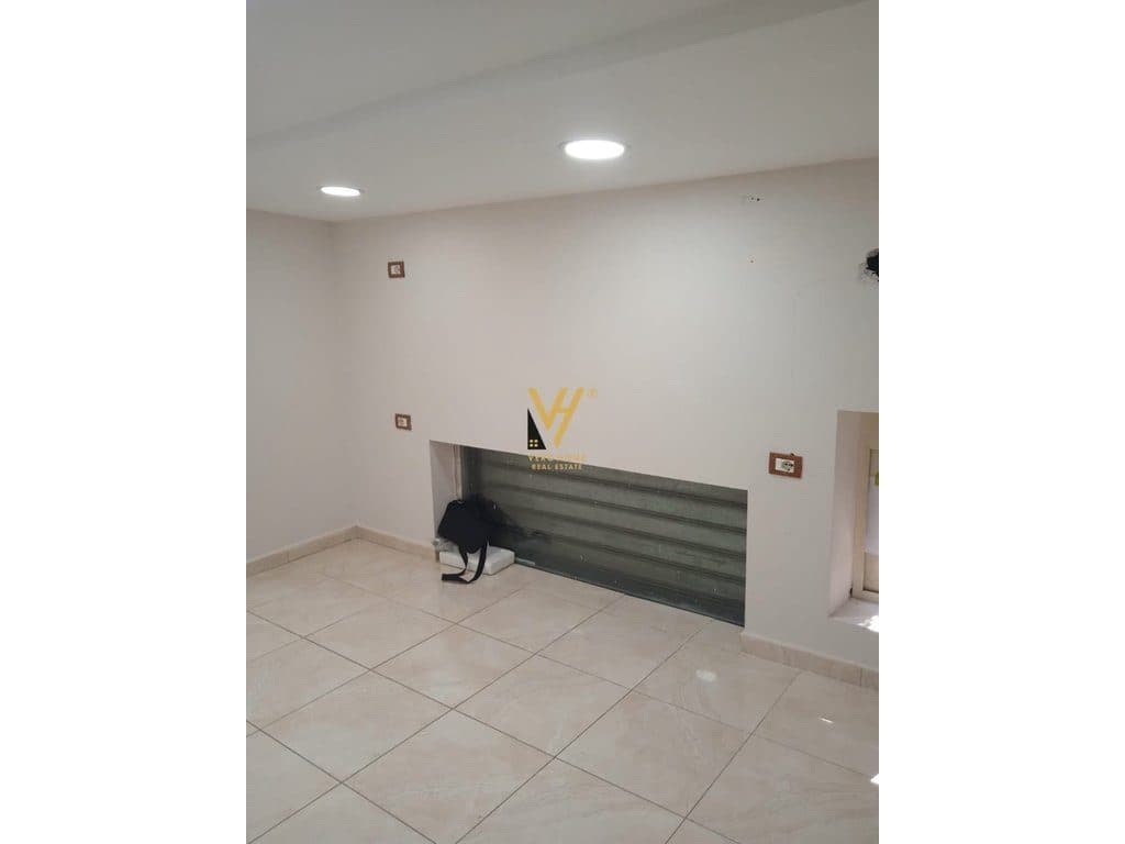 JEPET DYQAN 30 M2 ME QIRA TE RRUGA E DURRESIT 65.000 LEKE 2