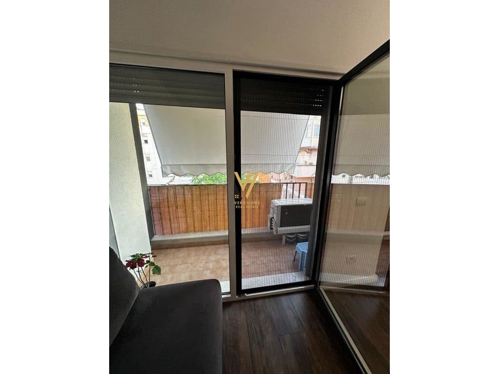 JEPET APARTAMENT 1+1+BLK ME QIRA TE KRISTAL CENTER 70.000 LEKE 3