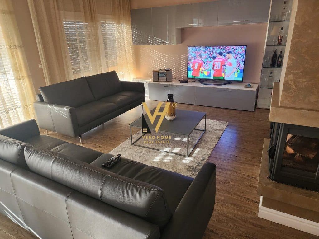 JEPET VILE DY KATESHE ME QERA NE MJULL BATHORE, LONG HILL REZIDENCE 2.000 EURO