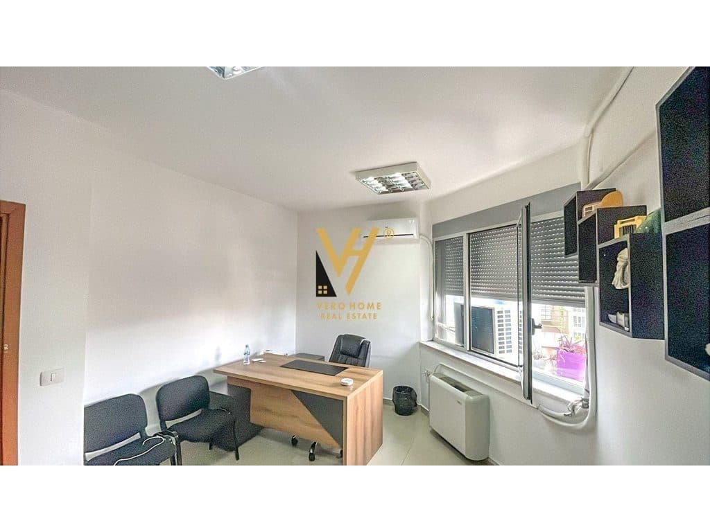 JEPET ZYRE 300 M2 ME QIRA TE SELVIA, KOMPLEKSI HALILI 2.800 EURO 2