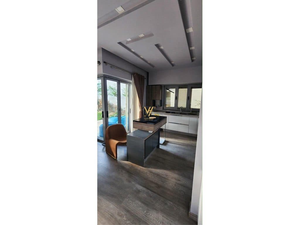 JEPET VILE TRE KATESHE ME QERA TE LIQENI I THATE 12.000 EURO 3