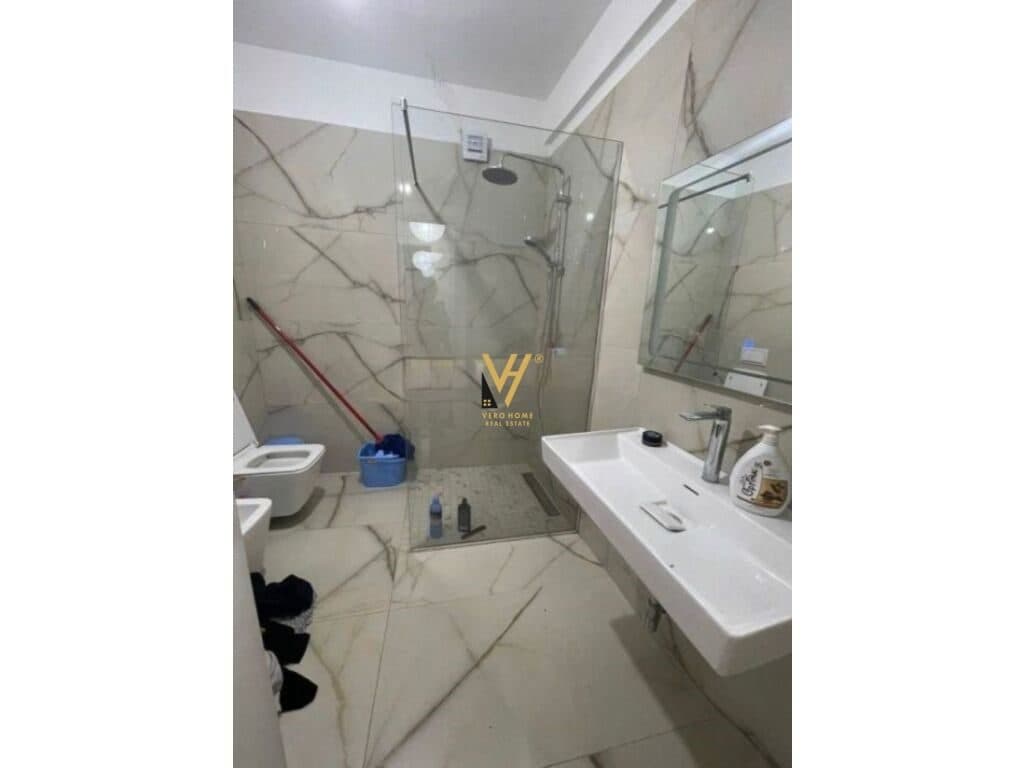 Jepet Apartament 2+1+ballkon me qera te Unaza e Re 143 m2