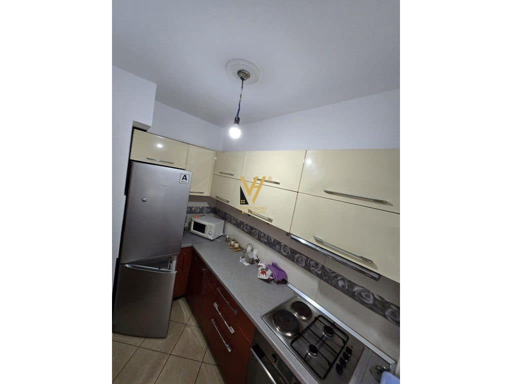 JEPET APARTAMENT 2+1+BLK ME QIRA TEK PALLATI ME SHIGJETA 550 EURO 3