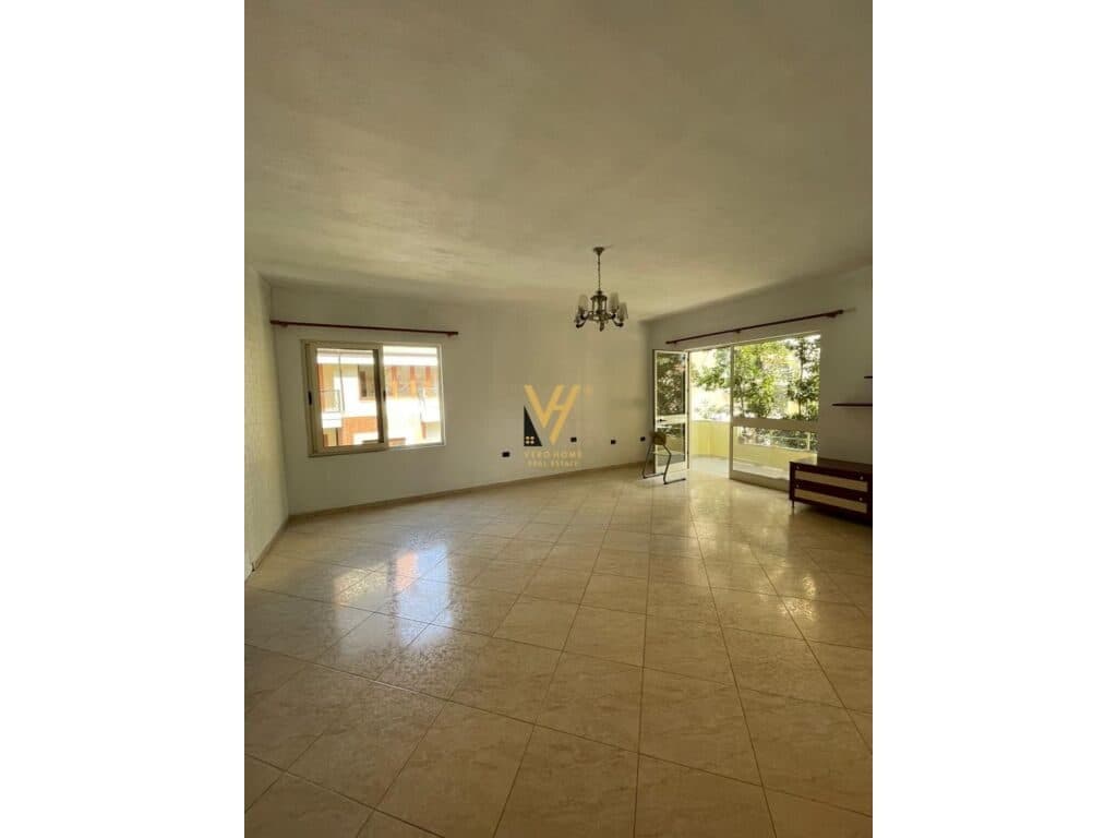 Jepet Zyre me qera te Komuna e Parisit 156 m2 4