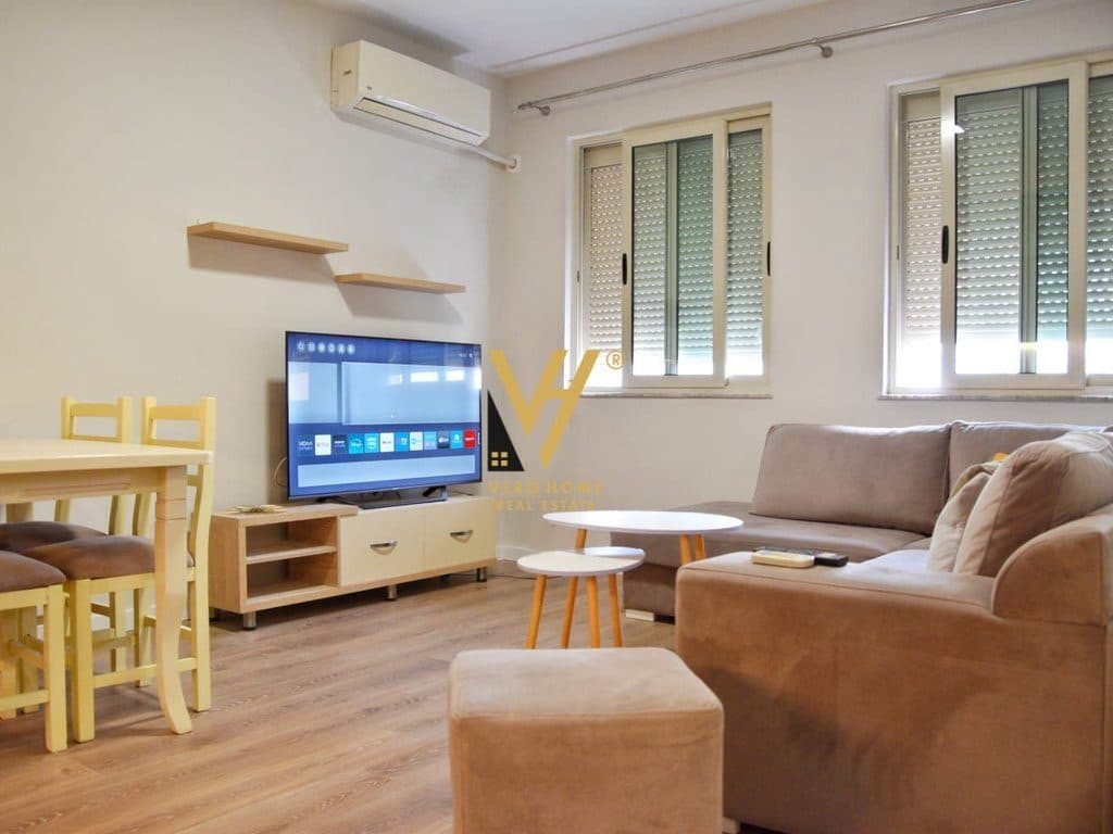 JEPET APARTAMENT 1+1+BLK ME QIRA TE KOMUNA E PARISIT 60.000 LEKE
