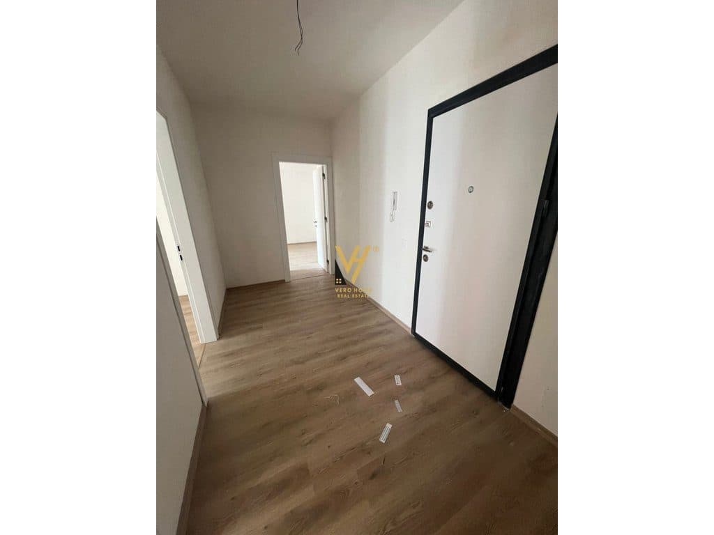 JEPET AMBIENT BIZNESI 116 M2 ME QERA TE JORDAN MISJA 700 EURO 3