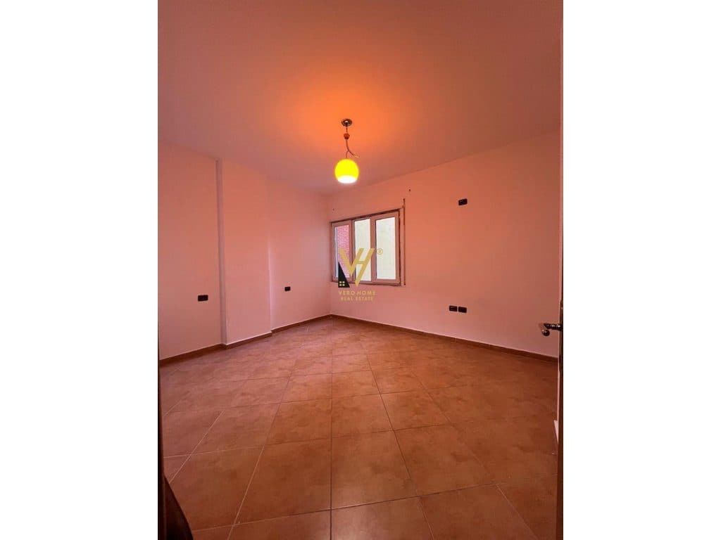OKAZION SHITET APARTAMENT 3+1+2 TE KODRA E DIELLIT 250.000 EURO 2