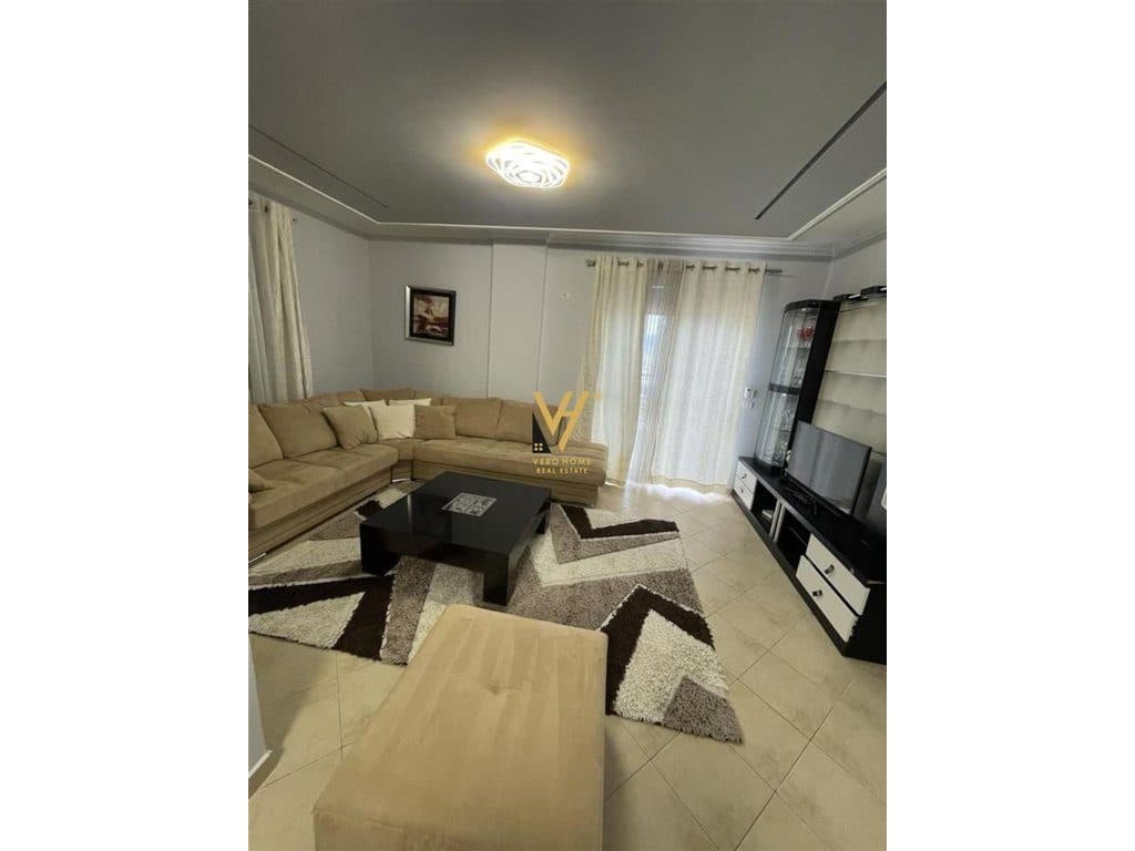 JEPET APARTAMENT 2+1+BLK ME QERA TE KODRA E DIELLIT1 700 EURO 3