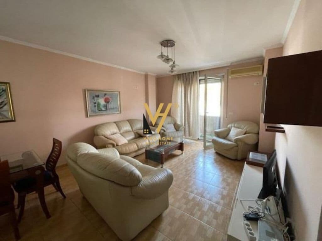 Shitet apartament 2+1+ballkon te Rruga Mustafa Matohiti 113 m2 2