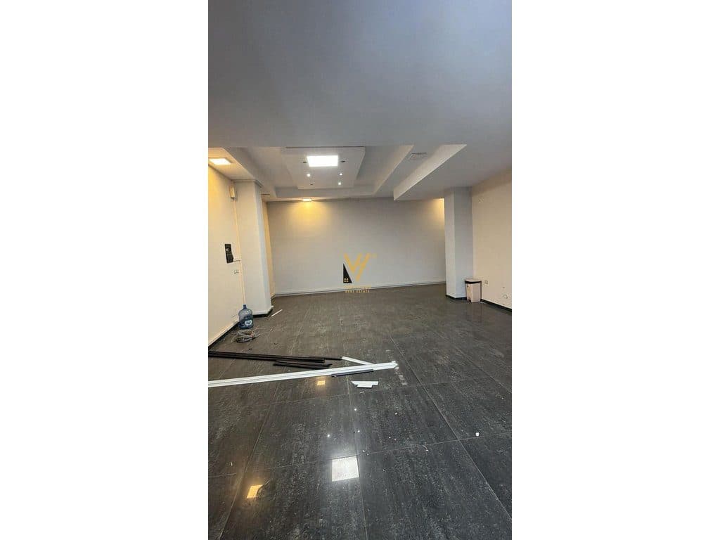 JEPET AMBIENT BIZNESI 160 M2 ME QIRA NE ASTIR 1.100 EURO 3