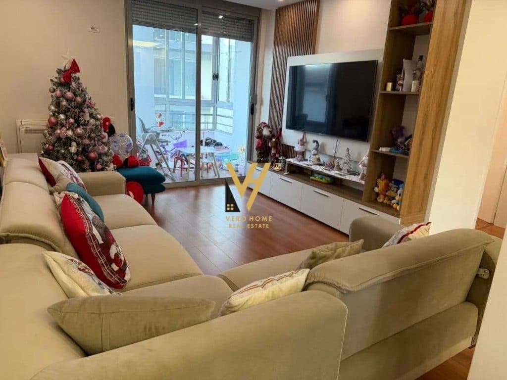 JEPET APARTAMENT 2+1+2+BLK ME QIRA TE LIQENI I THATE 750 EURO