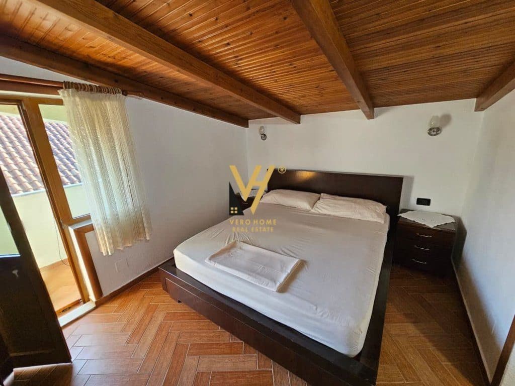 JEPET APARTAMENT 3+1 ME QERA TE VILAT GJERMANE 80.000 LEKE 4