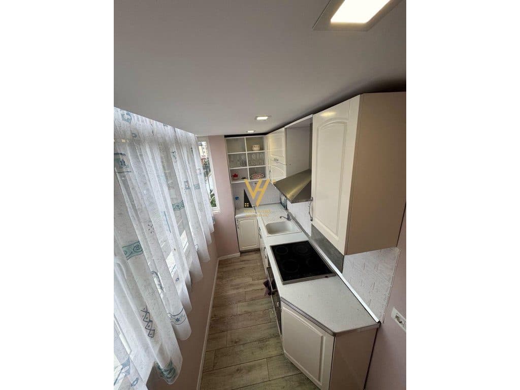 JEPET APARTAMENT 1+1 ME QERA TE 21 DHJETORI 60.000 LEKE 2