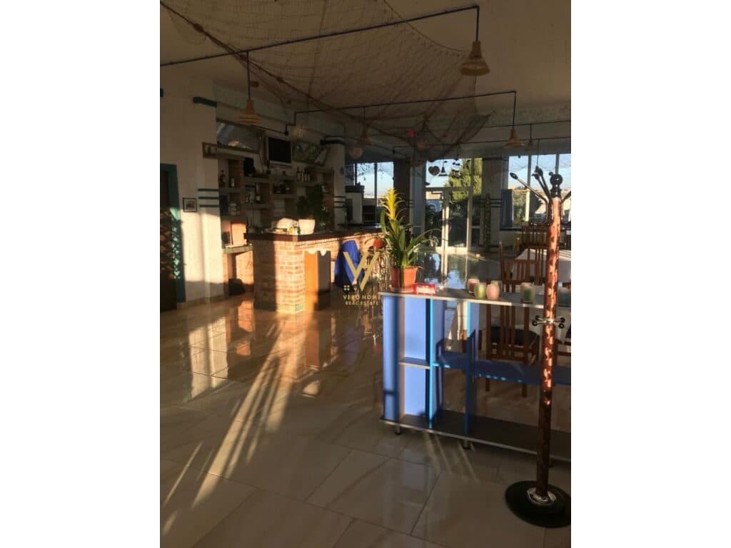 Jepet Bar-Restorant me qera te Tegu 1200 m2