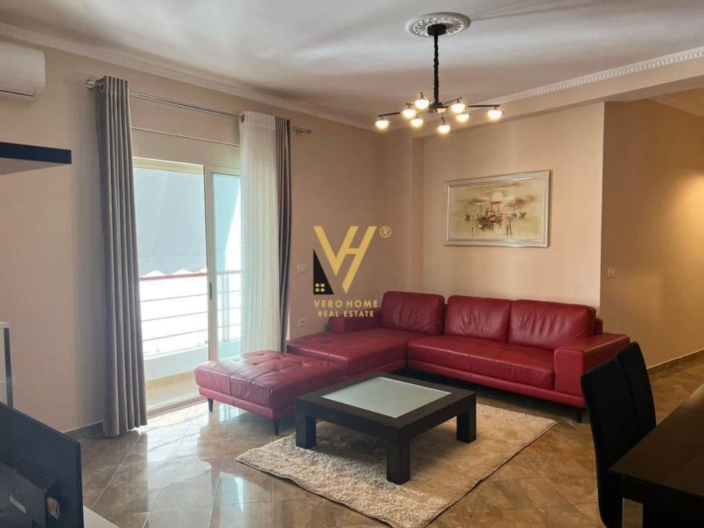 JEPET APARTAMENT 2+1+2+3BLK ME QERA TE LIQENI I THATE 850 EURO