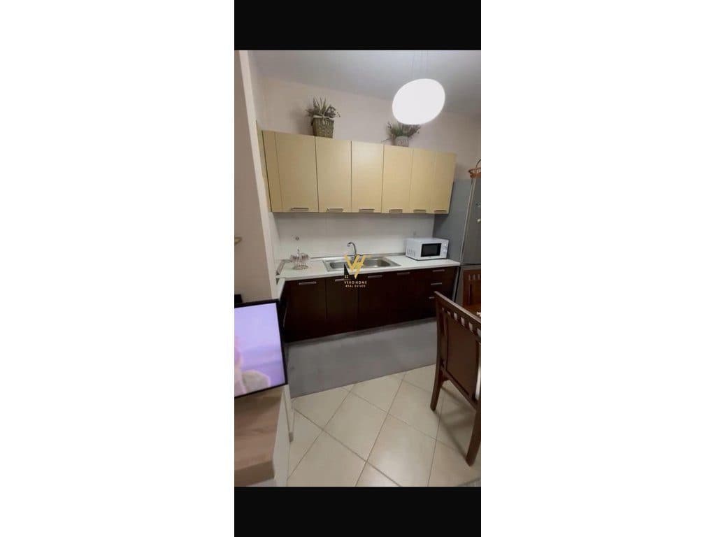 JEPET APARTAMENT 1+1+BLK ME QERA NE ASTIR 45.000 LEKE 3