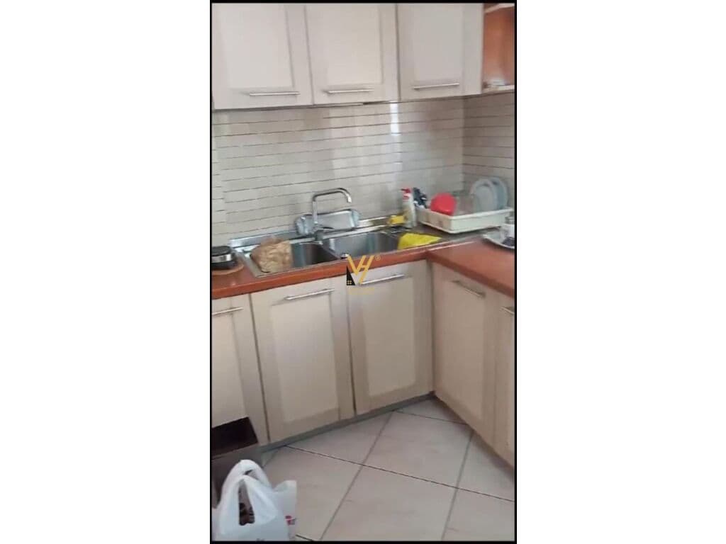 Jepet Apartament 1+1+ballkon me qera te Medreseja 70 m2 2