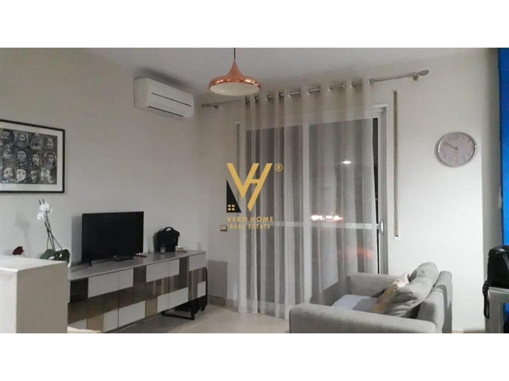 SHITET APARTAMENT 1+1+BLK TEK MARTENITETI I RI, BRRYLI 140.000 EURO
