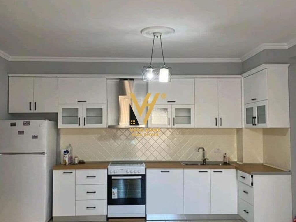 JEPET APARTAMENT 2+1+BLK ME QERA TEK KOMUNA E PARISIT 700 EURO