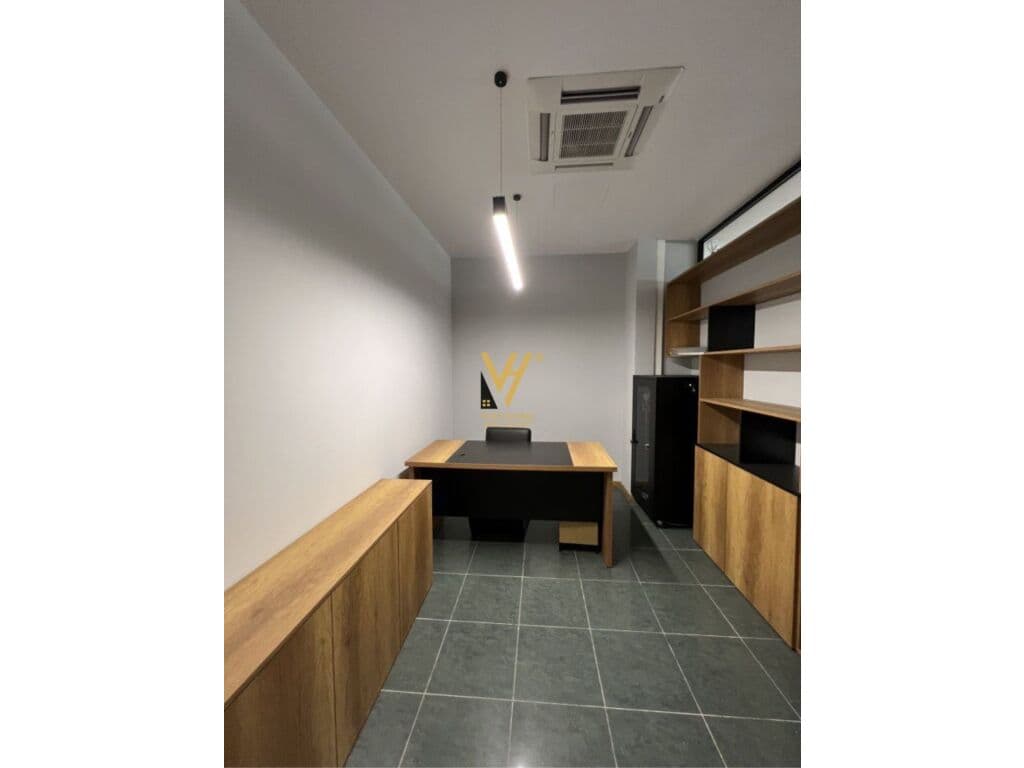 Jepet Ambient Biznesi me qera te Rruga e Kavajes 90 m2 2