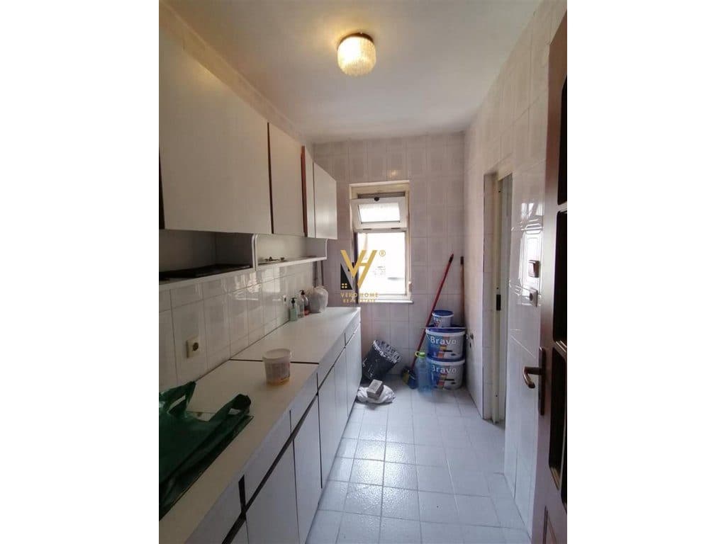 JEPET APARTAMENT 2+1+BLK ME QIRA TE RRUGA E KAVAJES 500 EURO 2