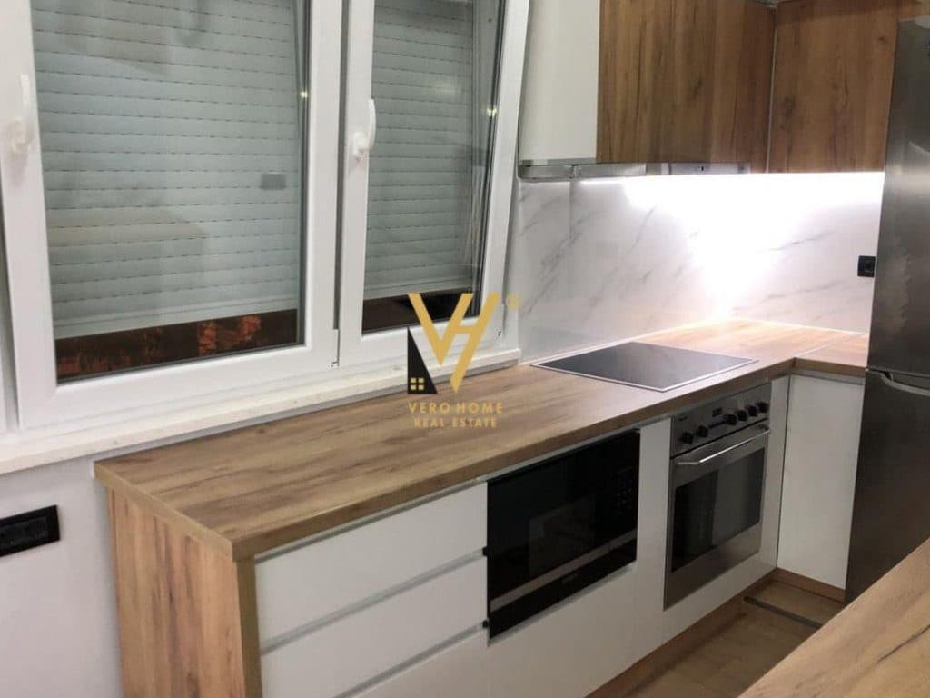 JEPET APARTAMENT 1+1 ME QERA TE MYSLYM SHYRI 63.000 LEKE 2
