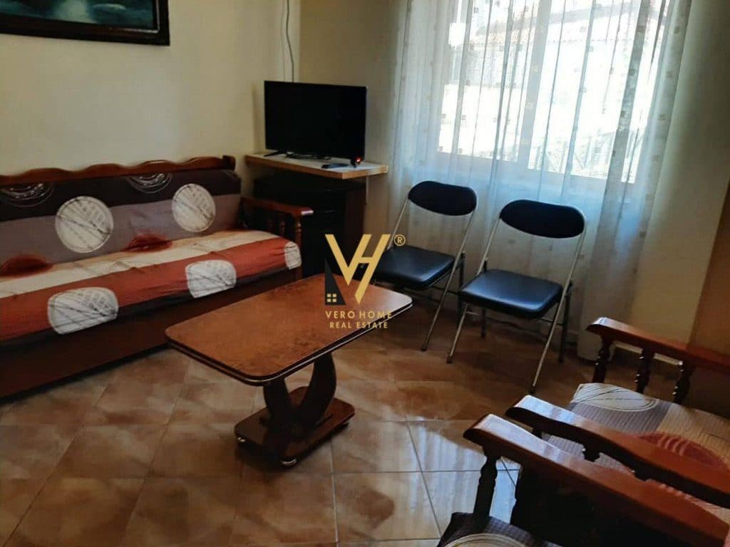 JEPET APARTAMENT 2+1+BLK ME QERA TE XHAMIA E TABAKEVE, RR.ELBASANIT 45.000 LEKE