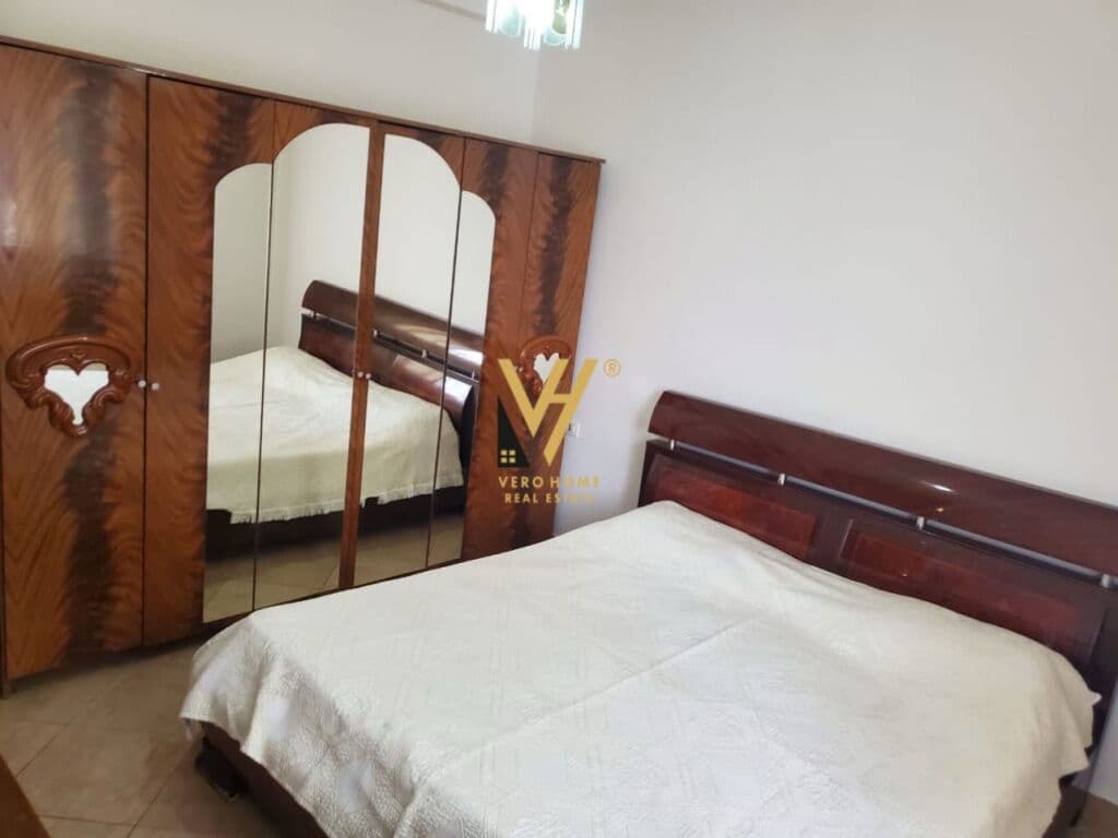 JEPET APARTAMENT 1+1+BLK ME QERA NE SELITE 400 EURO 4