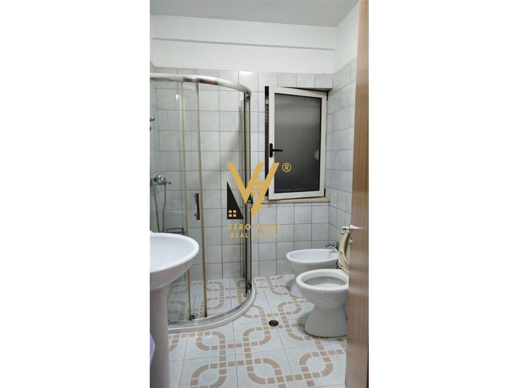 JEPET APARTAMENT 2+1+BLK ME QERA NE YZBERISHT 550 EURO 2