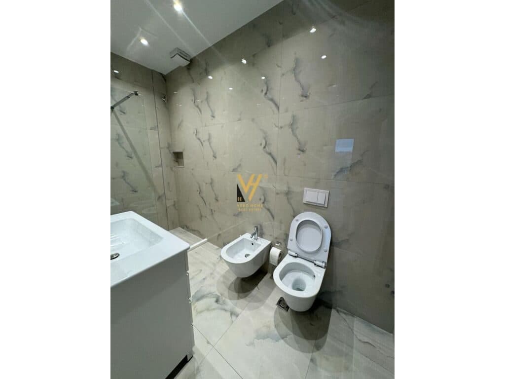 Jepet Zyre me qera te Kompleksi Garden Building , Rruga e Kavajes 165 m2 2