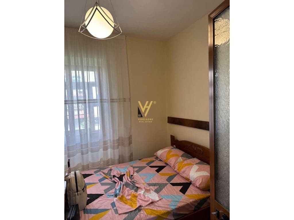 JEPET APARTAMENT 1+1+BLK ME QERA TE ISH BLLOKU 50.000 LEKE 3