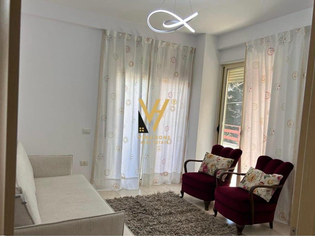 JEPET APARTAMENT 2+1 ME QERA TE RR.KONGRESI MANASTIRIT 63.000 LEKE 2