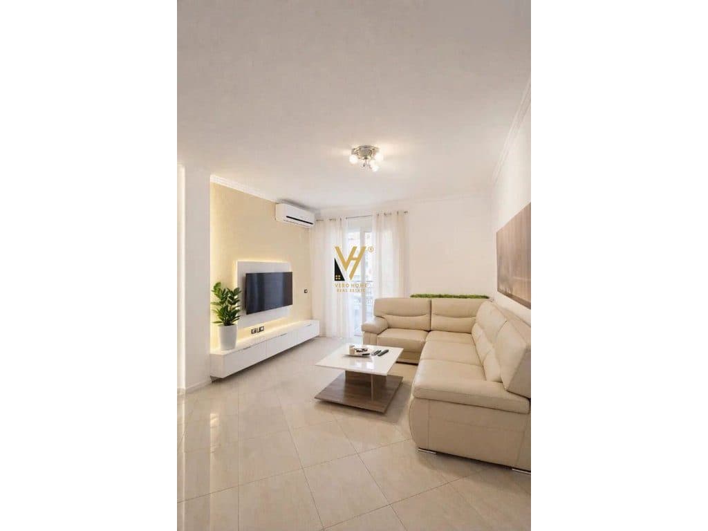 JEPET APARTAMENT 2+1+BLK ME QERA TE LIQENI I THATE 700 EURO