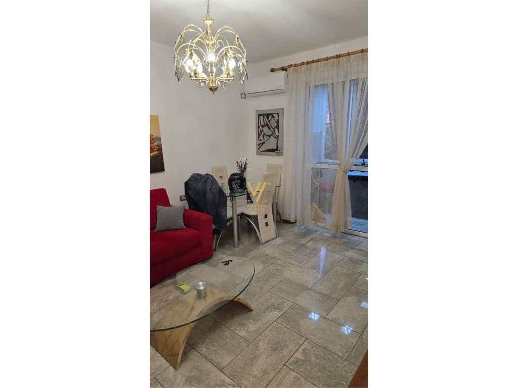 JEPET APARTAMENT 2+1+BLK ME QIRA TE MEDRESEJA 56.000 LEKE 2