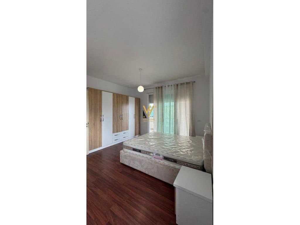 JEPET APARTAMENT 2+1 ME QERA TE KODRA E DIELLIT 1, 700 EURO 3