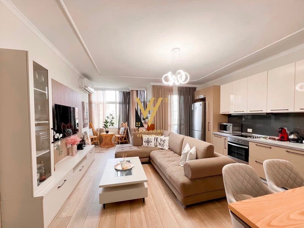 JEPET APARTAMENT 3+1+2+BLK ME QERA TEK ISH EKSPOZITA 110.000 LEKE