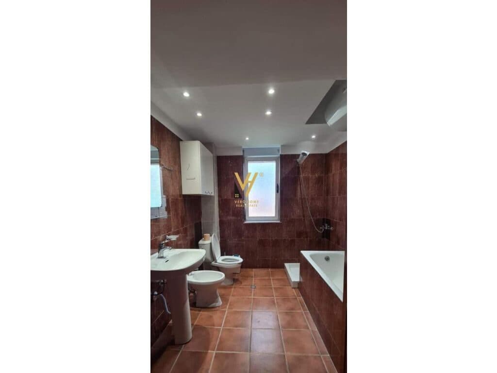Jepet Apartament 2+1 me qera te Rruga Qemal Stafa 110 m2 4