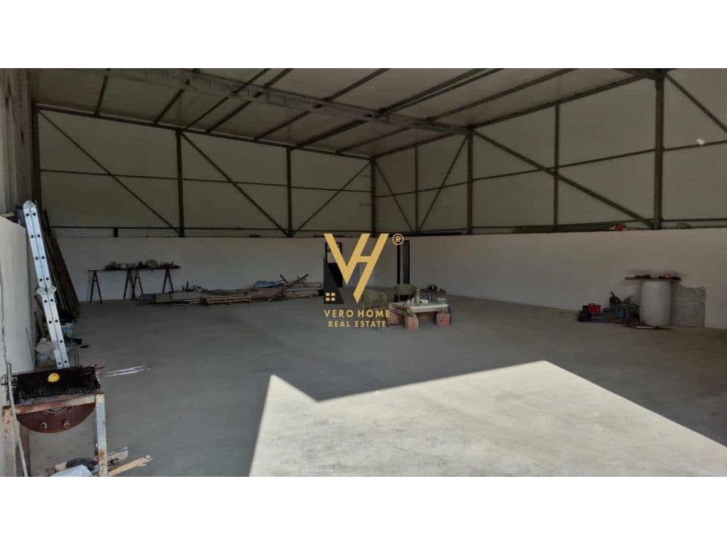 JEPET MAGAZINE 700 M2 ME QERA NE VAQARR 120.000 LEKE 2