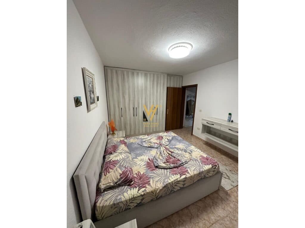 JEPET APARTAMENT 2+1+BLK ME QERA TE PALLATI ME SHIGJETA 60.000 LEKE 3