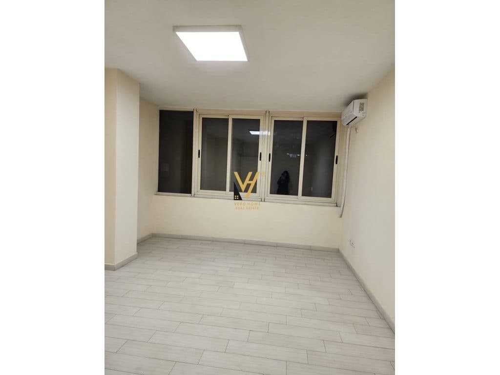 JEPET ZYRE 142 M2 ME QERA TE PAZARI I RI 120.000 LEKE 2