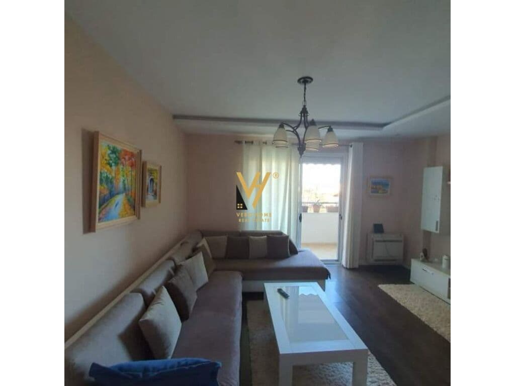 Shitet Apartament 1+1+ballkon ne Kinostudio 80 m2 3