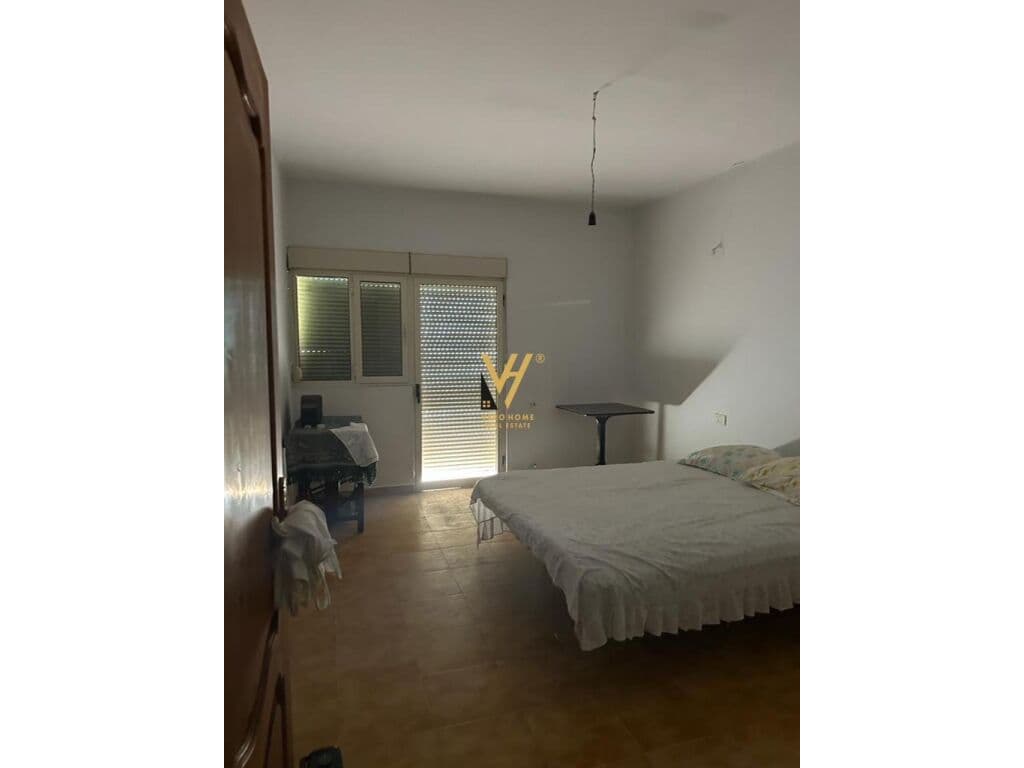 Shitet Apartament 3+1+2 te Vollga , Durres 165 m2 4