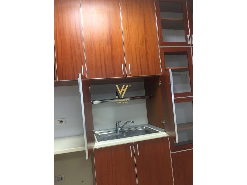 JEPET ZYRE 60 M2 ME QERA NE QENDER 500 EURO 3